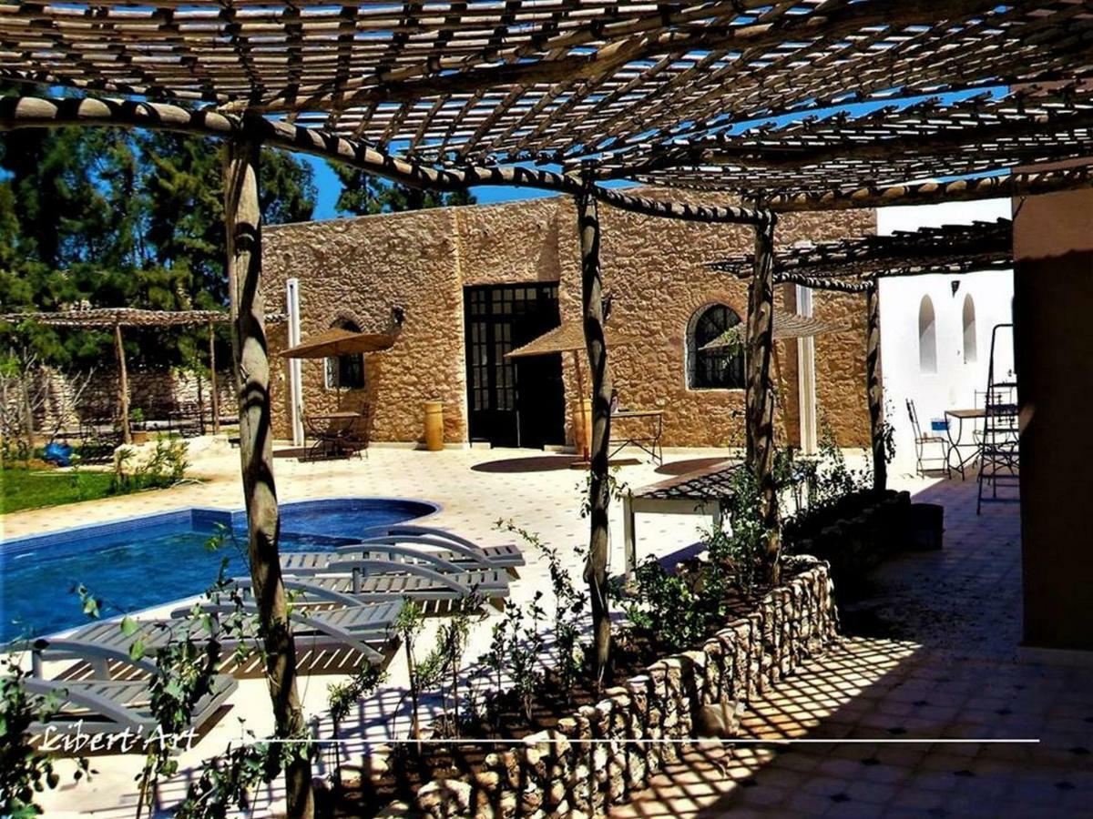 Hotel Libert'Art As-Sawíra Exteriér fotografie